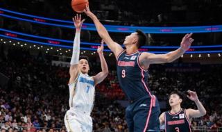 易建联第一次打cba 易建联第一次打cba